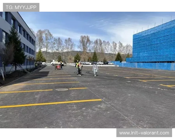 巴甲公益项目走进贫民窟,捐赠万件运动器材